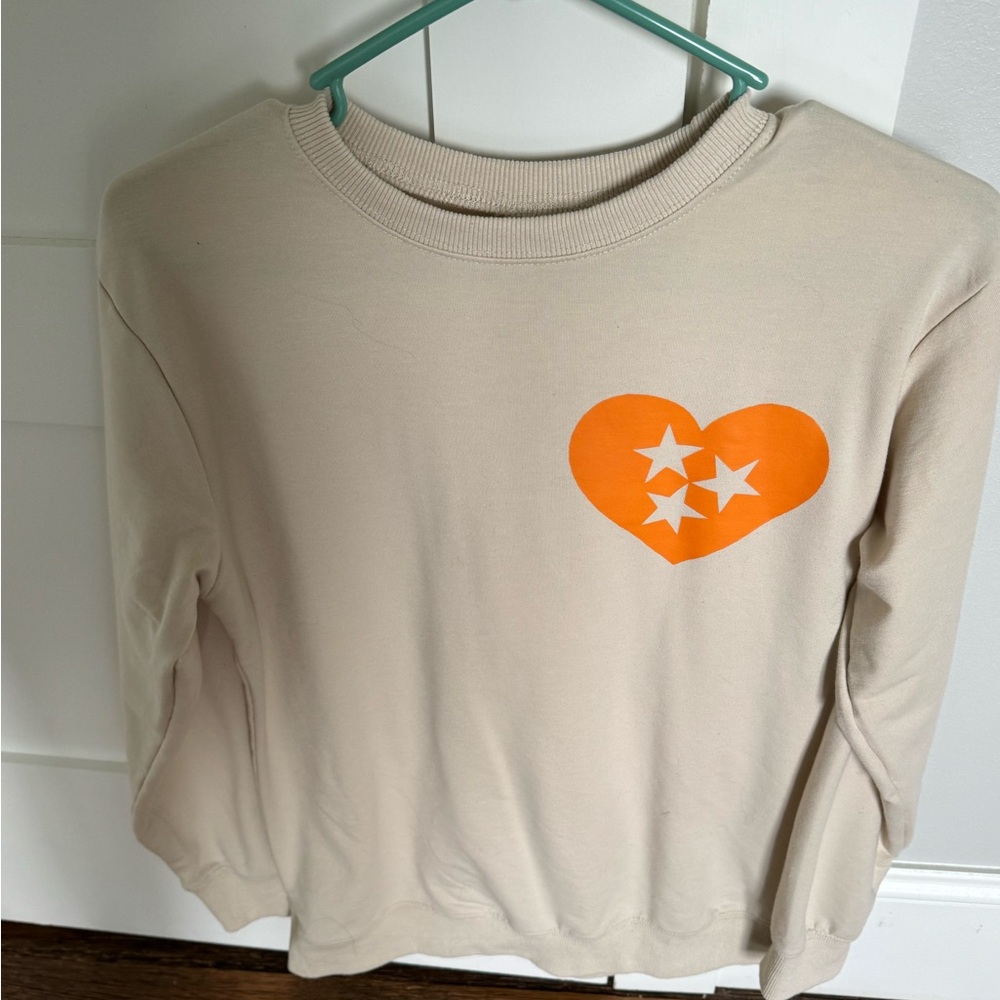 Tennessee Volunteers UT Beige Sweatshirt with Orange Heart Design